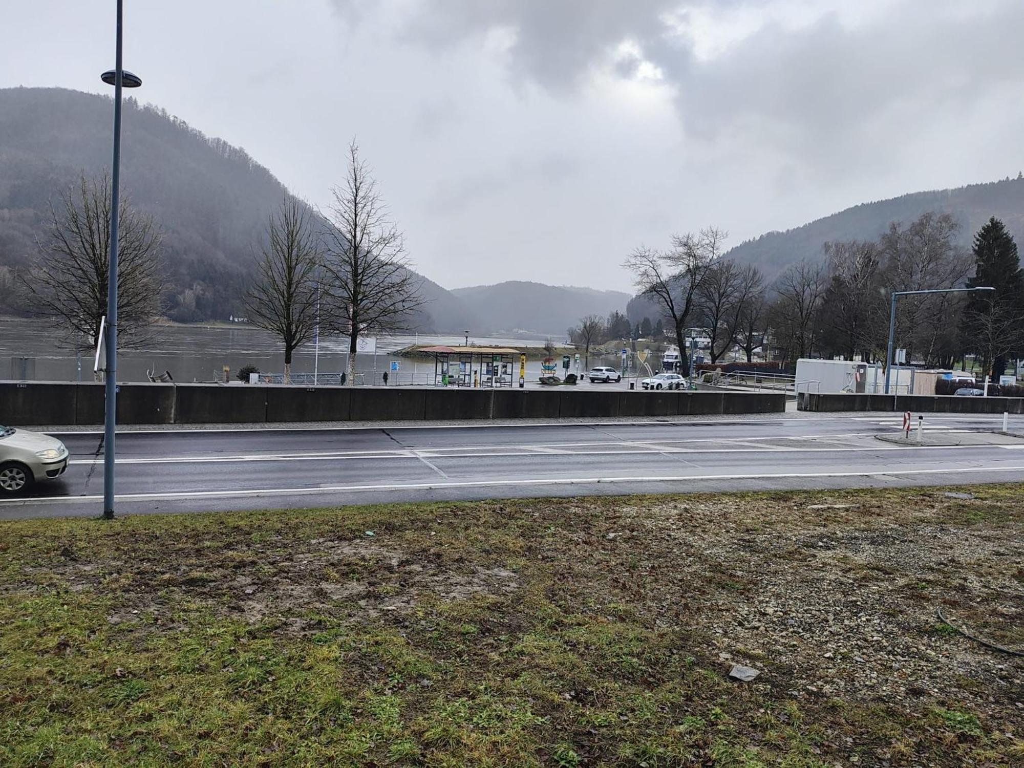 Pension Donaublick Grein 2 In Stifterstrasse 19A Dış mekan fotoğraf