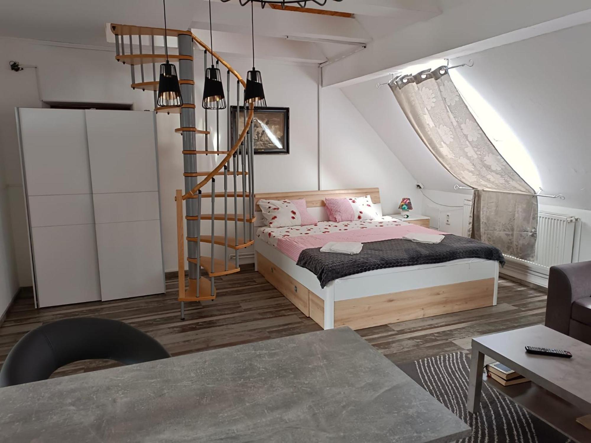 Pension Donaublick Grein 2 In Stifterstrasse 19A Dış mekan fotoğraf