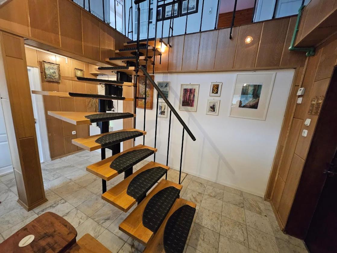 Pension Donaublick Grein 2 In Stifterstrasse 19A Dış mekan fotoğraf
