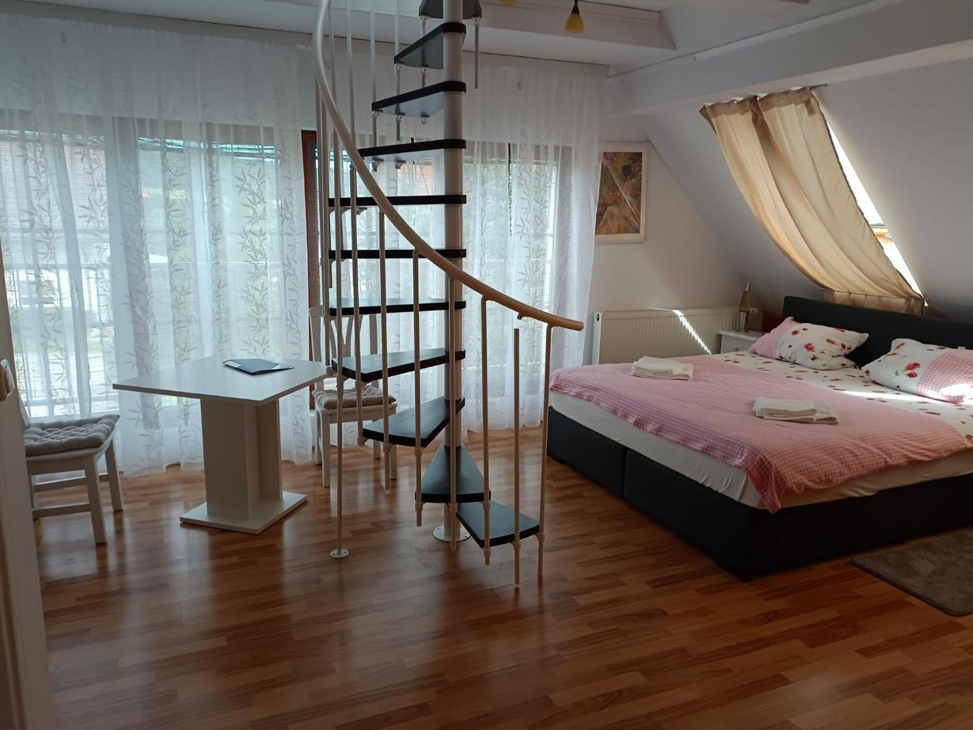 Pension Donaublick Grein 2 In Stifterstrasse 19A Dış mekan fotoğraf